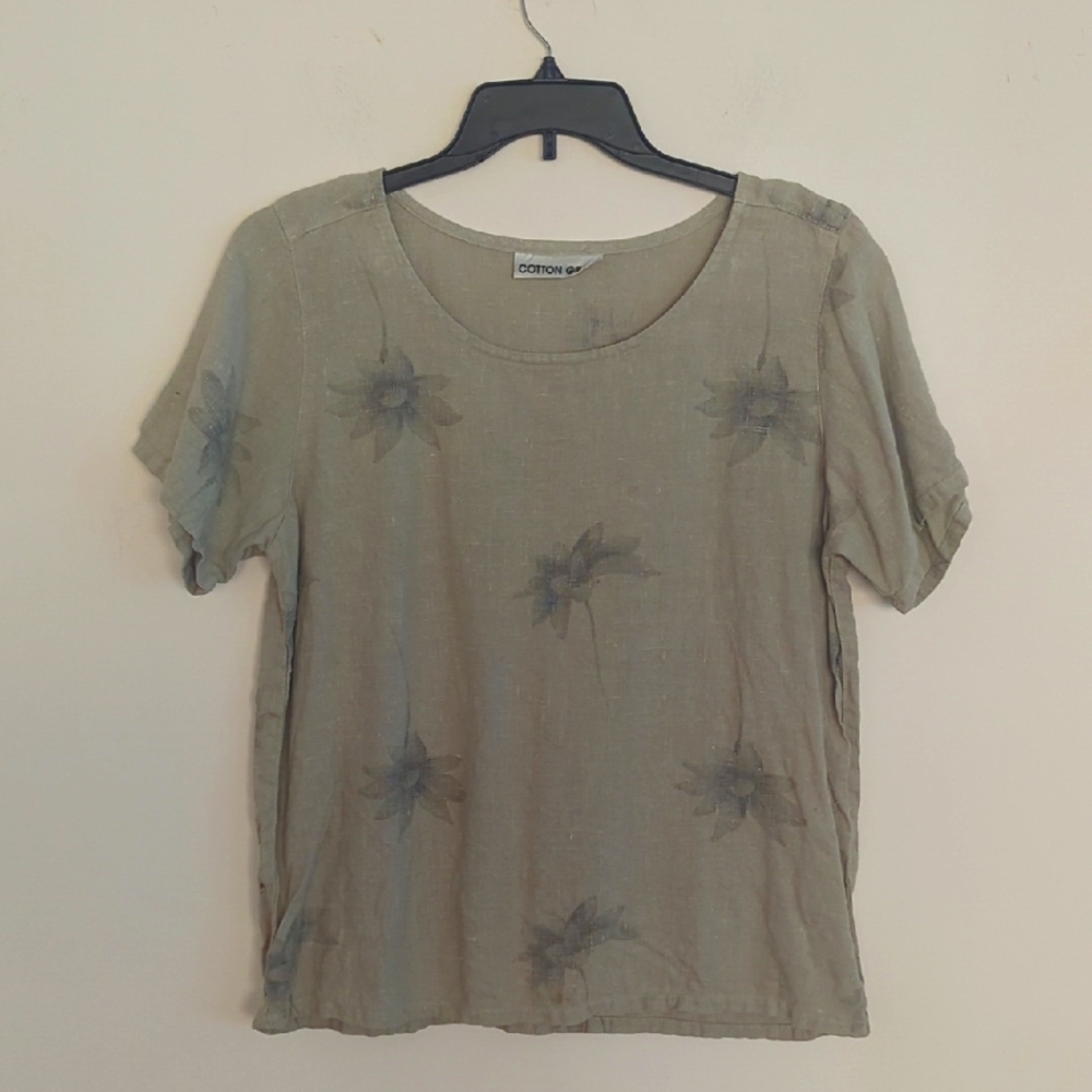 Cotton Gear Women's Green/Gray Floral Top